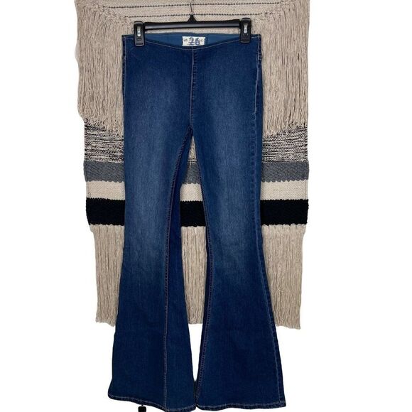 Free People We the Free Penny Pull-On Flare Jeans Size 26 - Picture 3 of 9